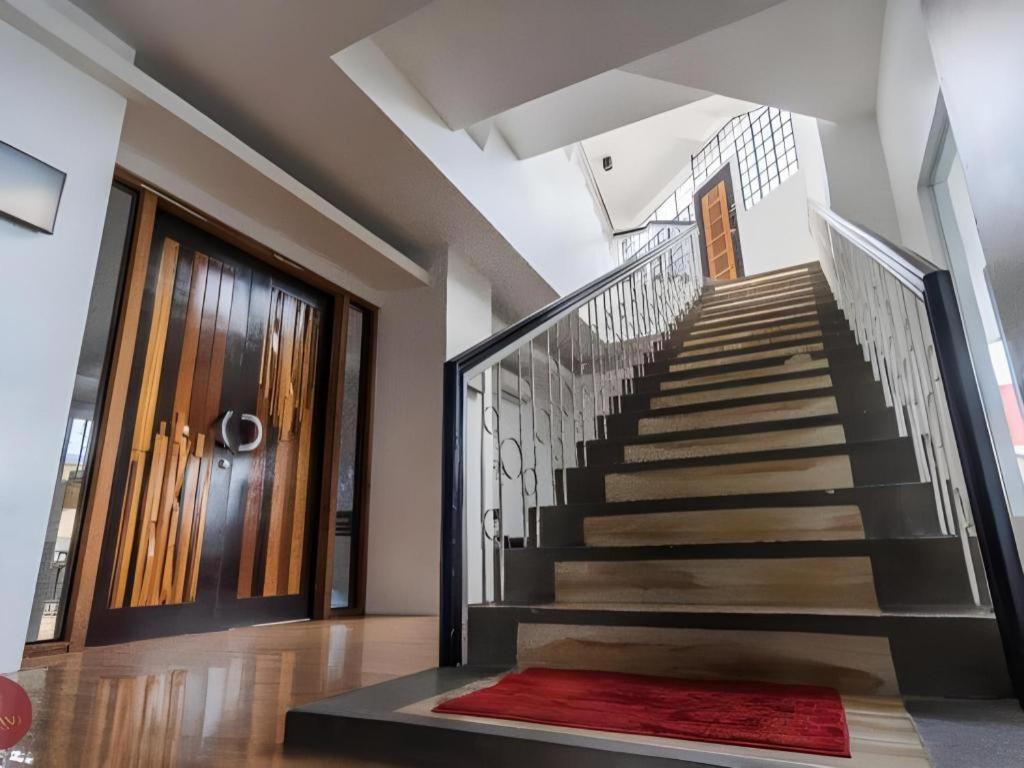Quezon Premier Hotel Лусена Экстерьер фото